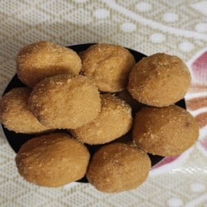 Sunnundalu with Jaggery